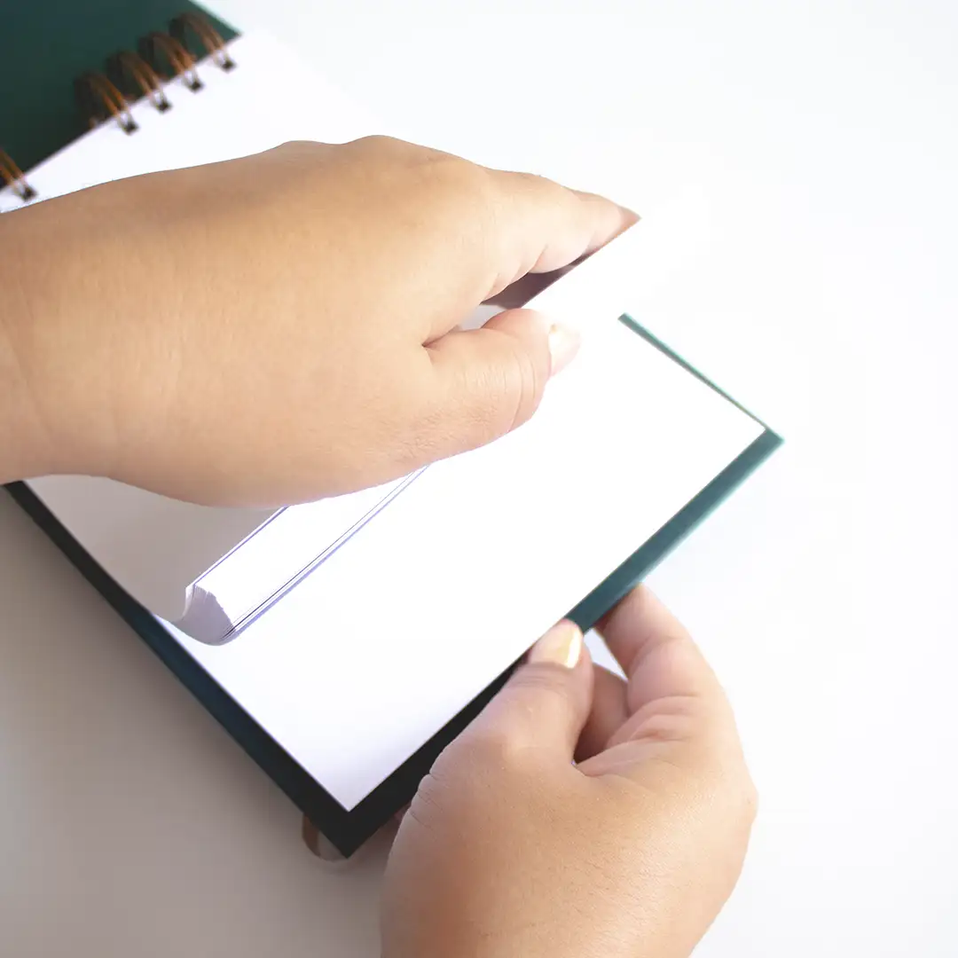 Lóris Musgo - p250918-1240 - 1080x1080 4 Livro para Fotos e Mensagens de Casamento – Lóris Musgo